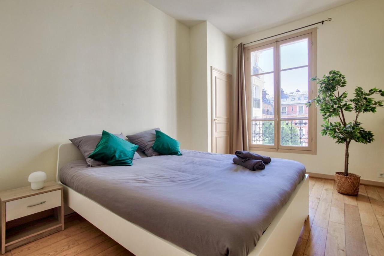 פריז 2 Bedrooms Tour Eiffel Rapp מראה חיצוני תמונה