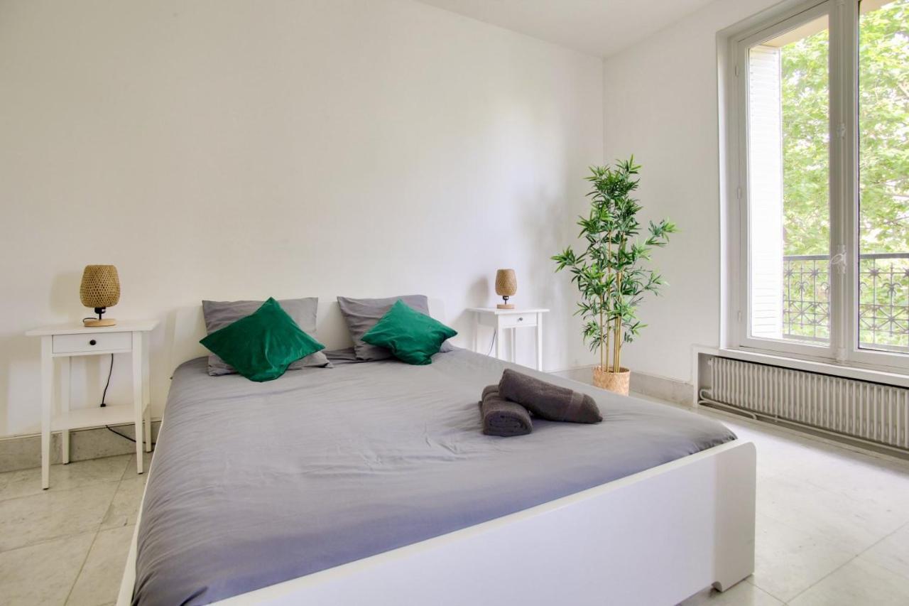 פריז 2 Bedrooms Tour Eiffel Rapp מראה חיצוני תמונה